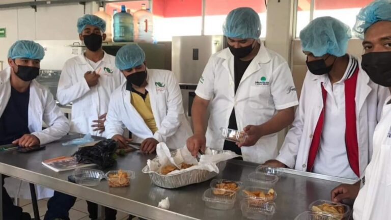 El CECyTE 14 Carácuaro y su modelo rumbo a la excelencia en la educación