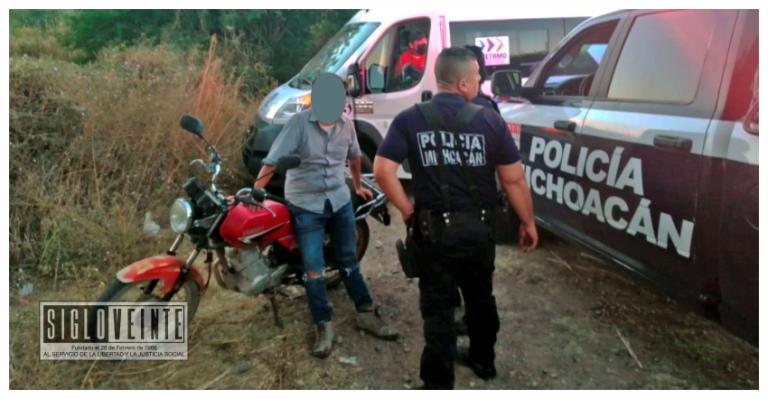 Por manejar alcoholizado, piloto resulta lesionado al caerse de su moto en la carretera a Comburindio