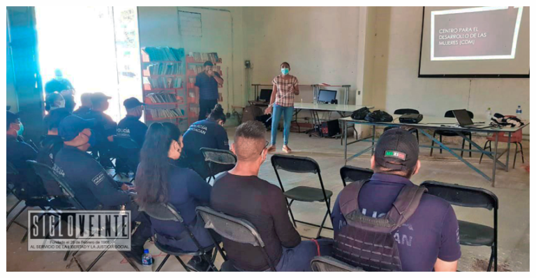 Reciben policías de Nocupétaro capacitación para prevenir y atender a grupos vulnerables con perspectiva de género