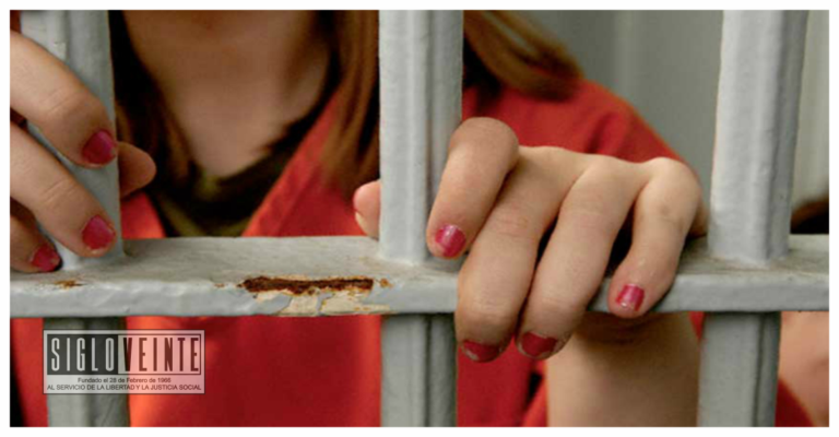 Señora de Huetamo va a la cárcel por agredir a sus hijos de 13 y 4 años