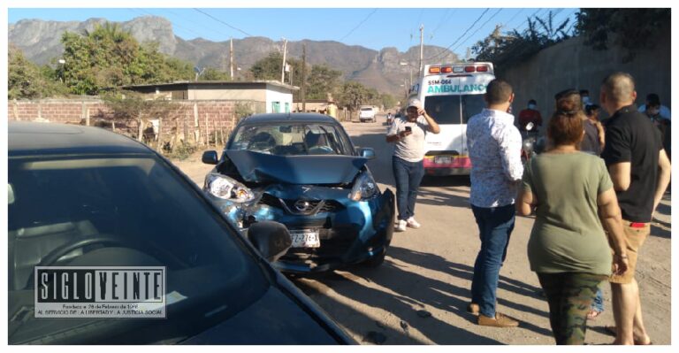 En el Chamizal chocan dos automóviles dejando un herido