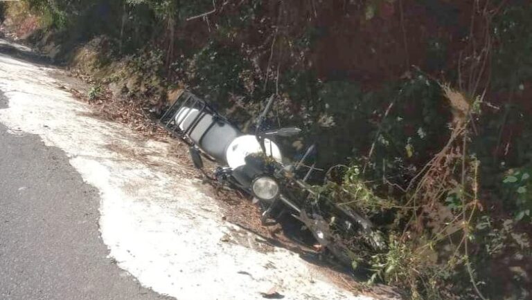Una persona murió tras derrape de motocicleta