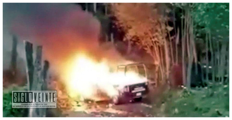 Queman patrullas y lesionan a seis elementos en la comunidad Macho de Agua del municipio de Zitácuaro