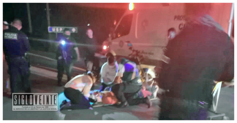 Motociclista sufre caída en la desviación al Instituto Tecnológico Superior de Huetamo