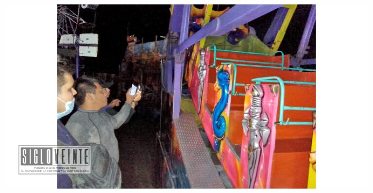 Persona se cae de juego mecánico en la Expo Feria Huetamo, quiso bajarse por el lado incorrecto