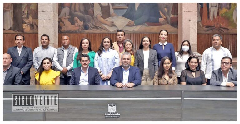 Desde Zitácuaro, Alfredo Ramírez Bedolla llama a municipios a alentar uso de fertilizantes orgánicos￼