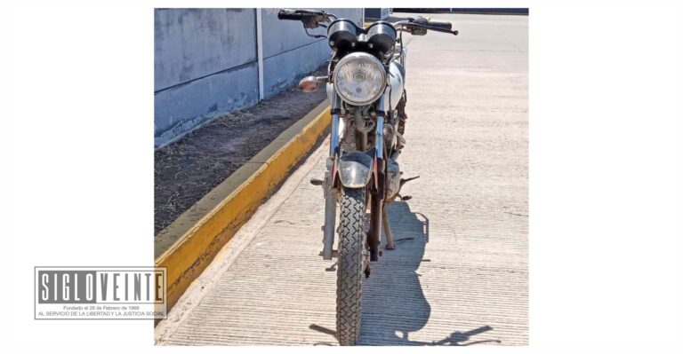 Policía Michoacán recupera en Huetamo motocicleta con reporte de robo