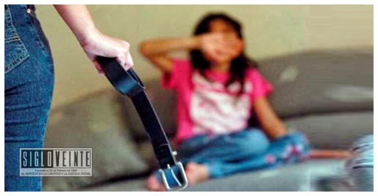 Le pegó a su hija por bajar calificaciones y un juez la vincula a proceso