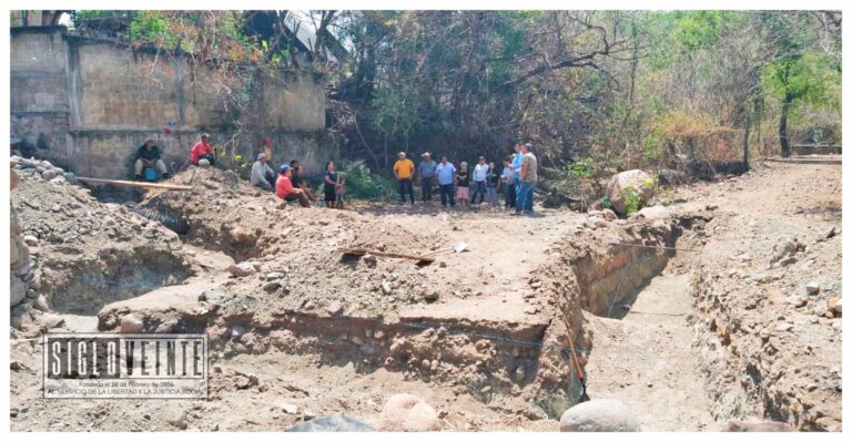 Comienza Ayuntamiento de Nocupétaro la construcción de 3 vados-puentes