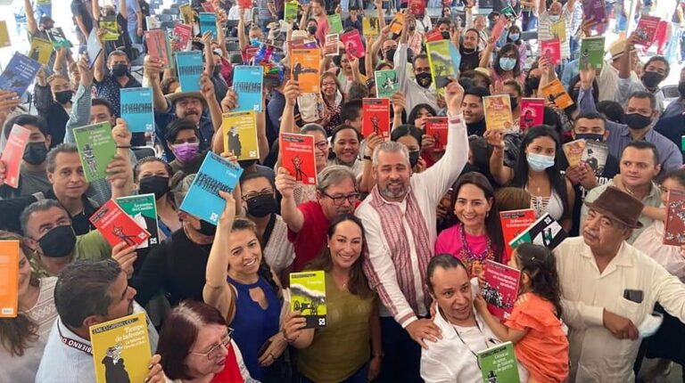 Convoca el gobernador a la rebelión de las conciencias a través de la lectura