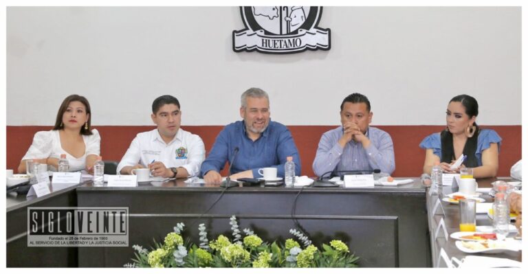 Informa el gobernador Ramírez Bedolla inversión de 58 millones de pesos para infraestructura pública en Huetamo