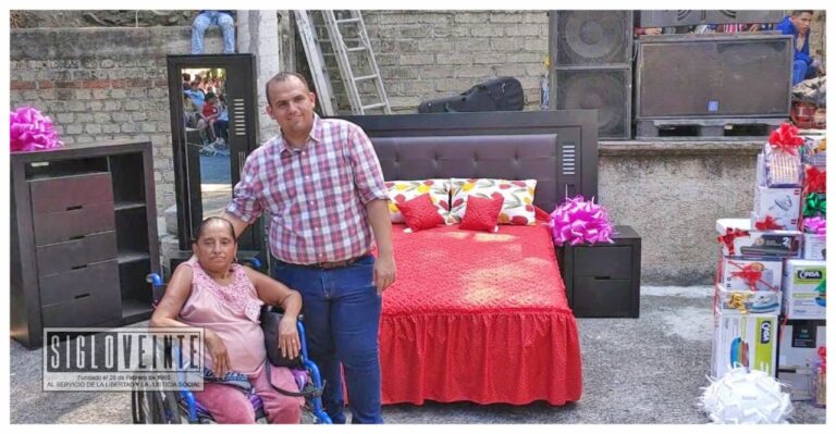 Carácuaro celebró el Día de las Madres al ritmo de Beto y sus Canarios, además de rifas y regalos