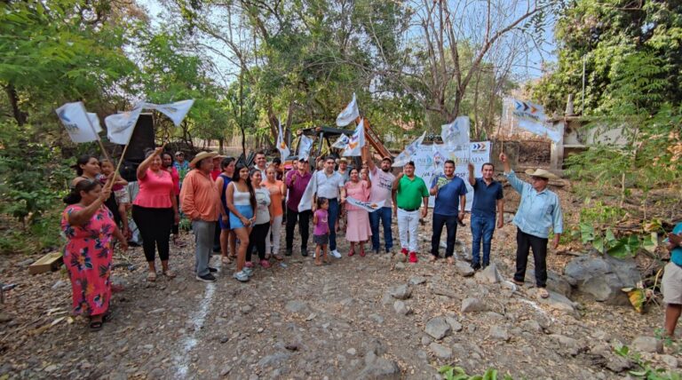 Pablo Varona da comienzo a obras en favor de los habitantes de la localidad de Las Trincheras