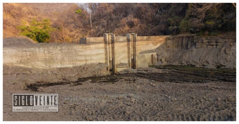 A punto de concluir el desazolve y rehabilitación de la presa de San Antonio de Las Huertas: alcalde de Nocupétaro