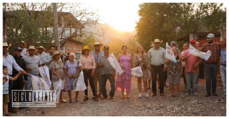 Alcalde de Tuzantla inaugura la pavimentación de la primera etapa de importante calle y da comienzo a la segunda etapa