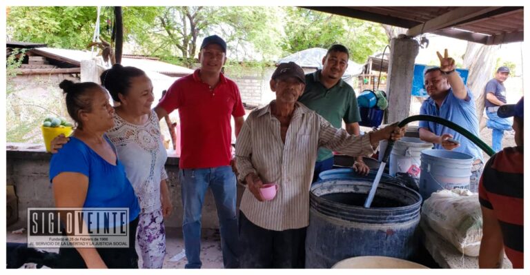 Atiende Ayuntamiento de Nocupétaro desabasto de agua en San Antonio de Las Huertas