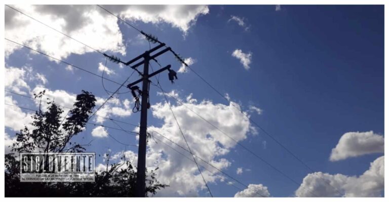 Demandan vecinos de Ceibas de Trujillo el restablecimiento del servicio de energía eléctrica