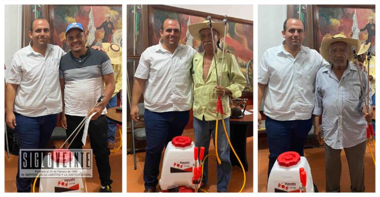 Seguimos apoyando al sector agrícola de Carácuaro con la entrega de bombas aspersoras: Reynaldo Gómez Villalobos
