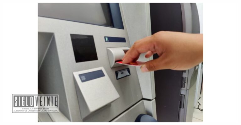 Son más de 3 mil maestros los que cambiaron a pago con tarjeta bancaria en Michoacán