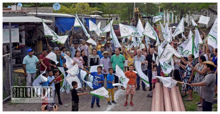 Da comienzo alcalde Carácuaro a la introducción del drenaje sanitario en la localidad de Guacamayas