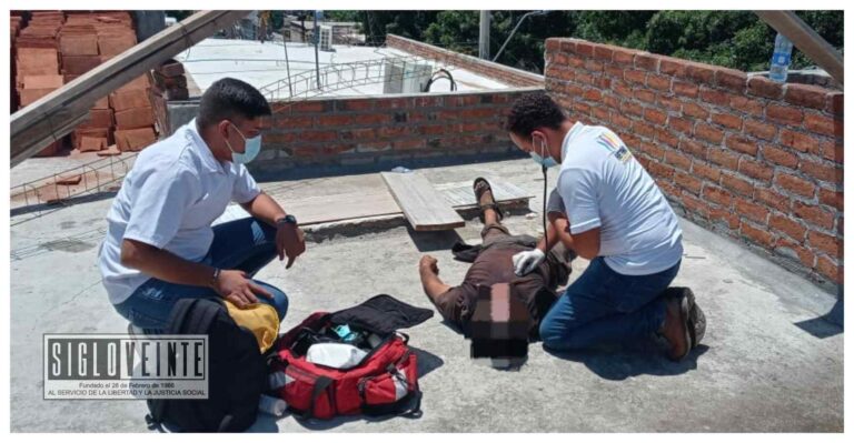 Un albañil murió al estar trabajando en la azotea de un domicilio en la colonia Unidad Deportiva de Huetamo