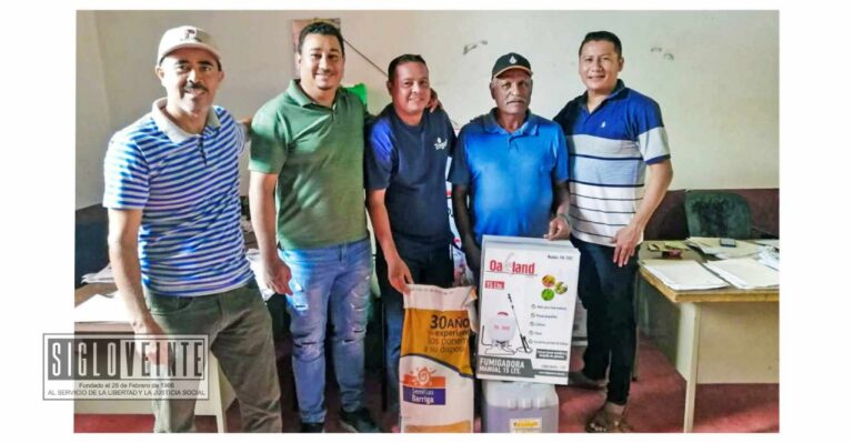 Gobierno de Nocupétaro entregó apoyos sociales a los habitantes del municipio