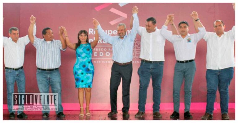 Asiste alcaldesa de Tiquicheo al informe de gobierno regional del gobernador del estado