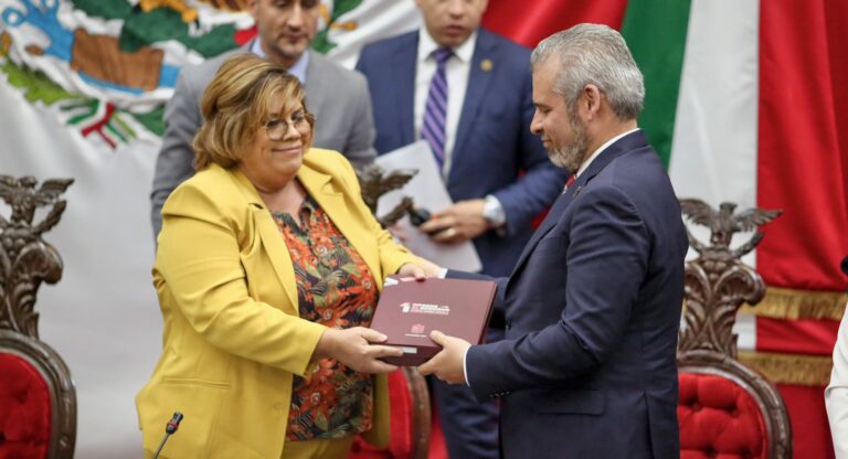 El gobernador Alfredo Ramírez Bedolla comparece ante el Congreso de Michoacán y presenta su Primer Informe de Gobierno