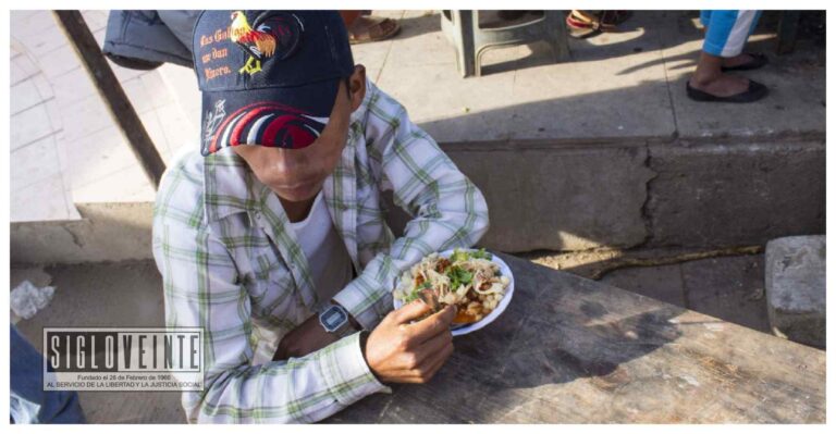 Más de 100 personas se intoxican en fiesta religiosa en el municipio de Acatepec en el estado de Guerrero