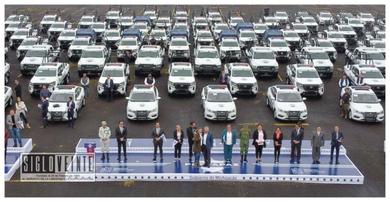 Entrega el gobernador 105 patrullas y equipamiento a 57 municipios con una inversión de 758 mdp del FORTAPAZ