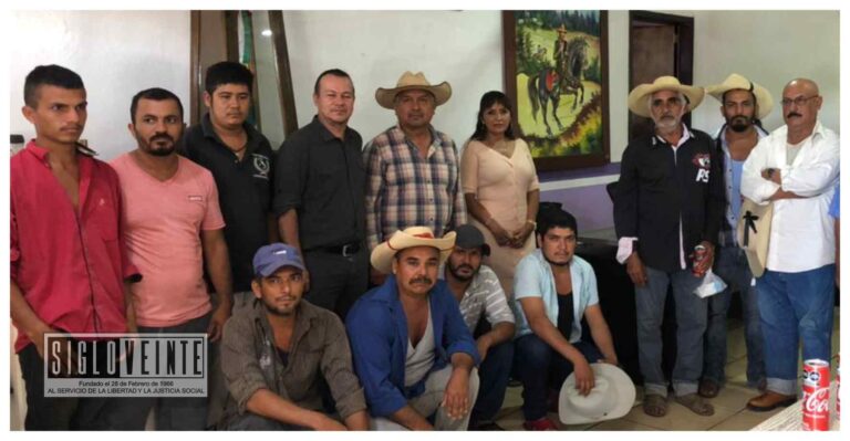 Habitantes de la localidad de El Timbre recibieron de la alcaldesa de Tiquicheo, una bomba para solucionar el abasto de agua