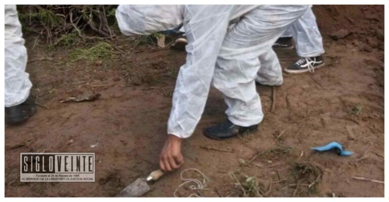 Localizan nueva narcofosa con 4 cuerpos en la carretera libre Uruapan-Ziracuaretiro, la FGE ya investiga los hechos