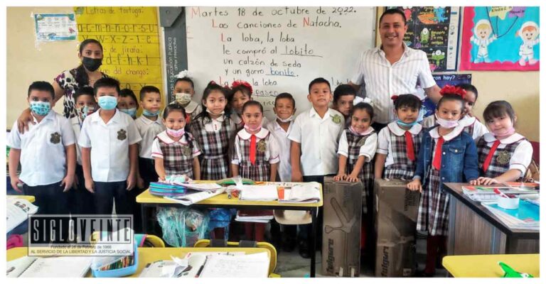 Ricardo Santibáñez comprometido con la educación, dona ventiladores a escuela primaria de Huetamo