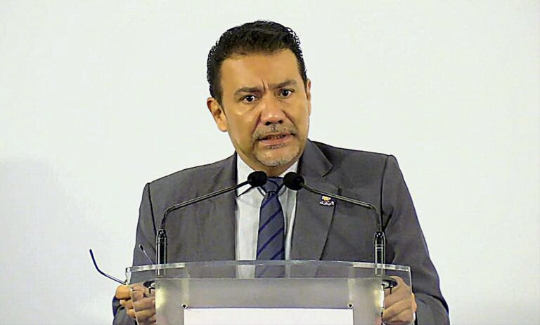 Ratifican denuncia por abuso sexual contra el secretario de Turismo de Michoacán