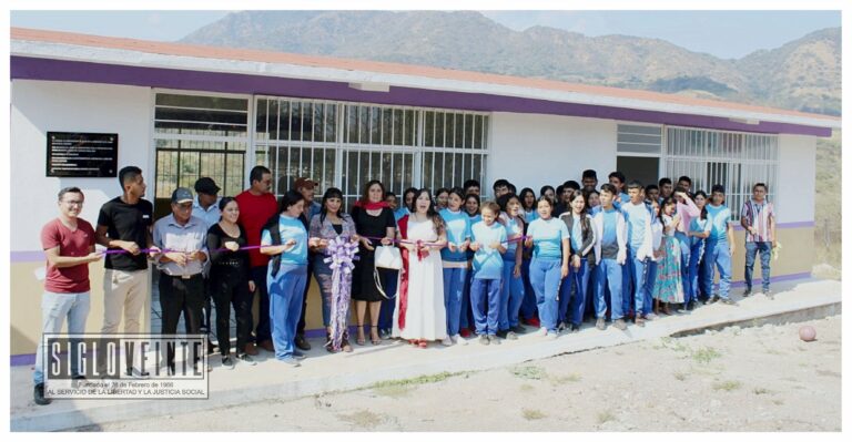 Mejora gobierno de Tiquicheo infraestructura educativa, al inaugurar alcaldesa 3 aulas en el Colegio de Bachilleres