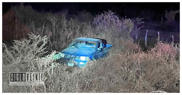 Alcohólico conductor sale ileso después de salirse de la carretera La Eréndira-Huetamo