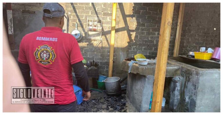 Cuando aventaban cuetes para celebrar a la Virgen de Guadalupe, uno cayó en vivienda y causa incendio en casa de Zitácuaro