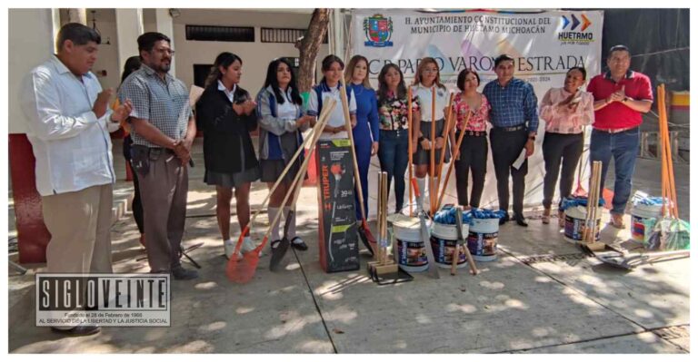 Alcalde de Huetamo entrega materiales para la mejora de espacios a la Red de Mujeres Constructoras de Paz