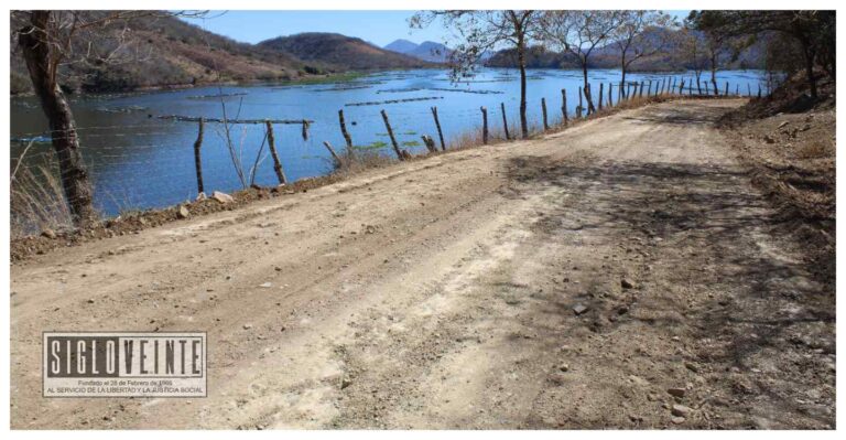 Da gobierno municipal de Tiquicheo apoyo a los pescadores con el mantenimiento del camino que conduce a la Presa del Gallo