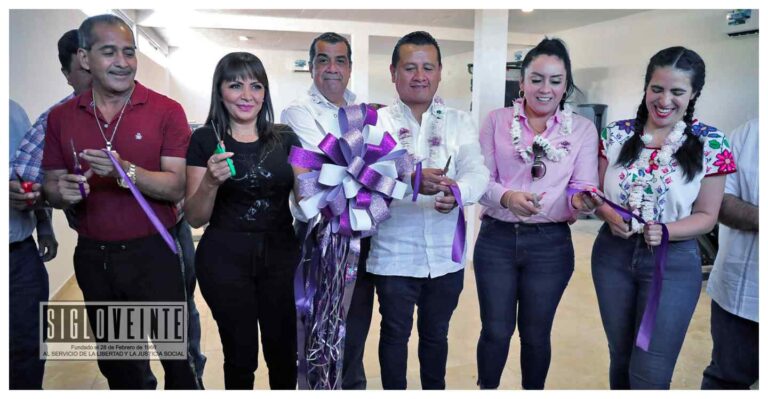 Dos importantes obras fueron inauguradas en Tiquicheo por la alcaldesa Catarina Pérez Negrón, Carlos Torres, Elías Ibarra y Anabet Franco