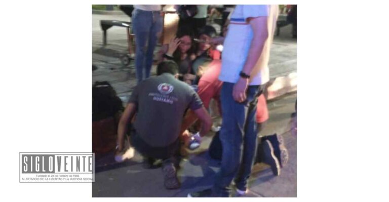 Niña de 12 años de edad fue atropellada frente al jardín principal de Huetamo