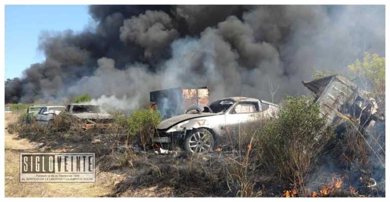 Se incendia corralón en Morelia, fueron dañados más de 130 vehículos que estaban a resguardo