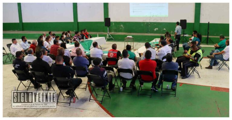 Se reúnen para la organización del operativo de seguridad y salud para la Fiesta de Ceniza Carácuaro 2023