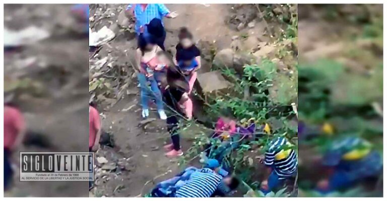 Accidente cobra la vida a papá y su hijo de 7 años en Peribán, nueve de sus familiares resultaron heridos