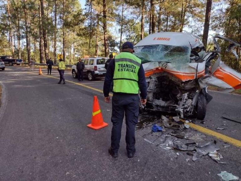 Brutal choque en la carretera Ciudad Hidalgo-Zinapécuaro deja 6 personas muertas y 2 personas gravemente heridas