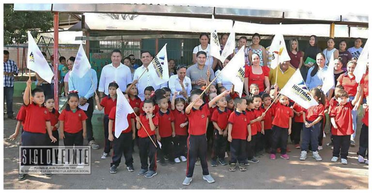 Construiremos techo elevado en el Jardín de Niños Guillermo Prieto de Purechucho para proteger a los niños de las inclemencias del tiempo: Pablo Varona