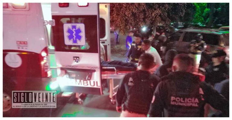 Balean a hombre frente a su esposa en el estacionamiento de Soriana de Uruapan