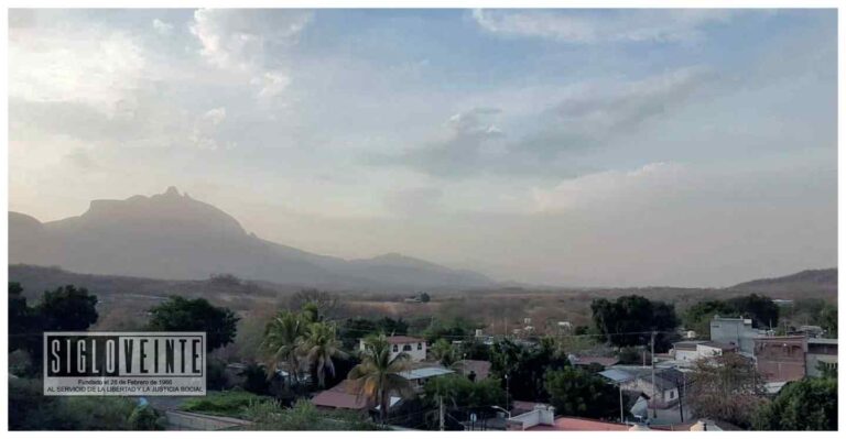 Nubes de arena y fuertes vientos se reportaron este domingo en varios municipios michoacanos