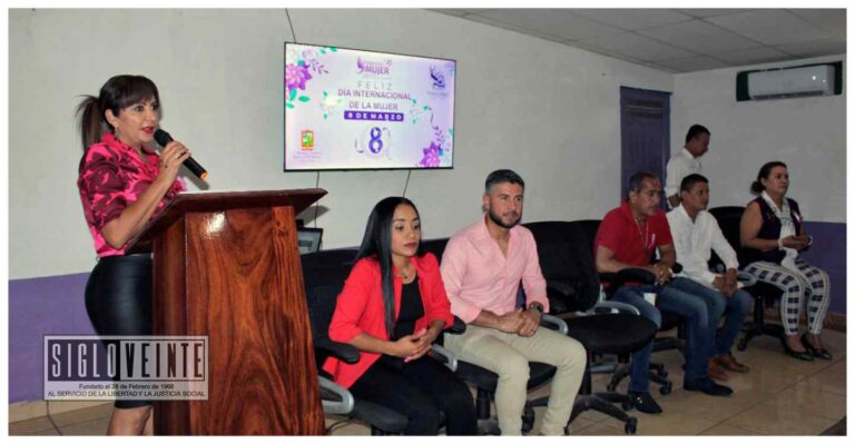 Ofrece Ayuntamiento de Tiquicheo conferencias durante la conmemoración del Día Internacional de la Mujer