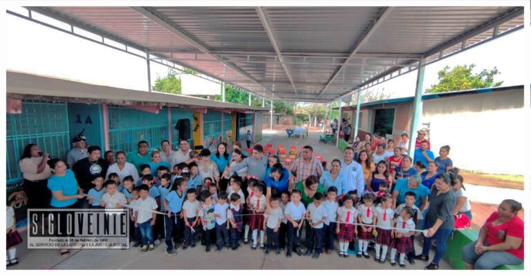 Gobierno municipal continúa realizando mejoras en la infraestructura educativa en Huetamo: alcalde entrega techo elevado en Purechucho